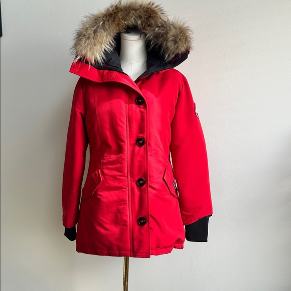 Canada Goose Women’s Goosedown Feathers Real Fur Ski Jacket Outerwear Small Red - Picture 3 of 16